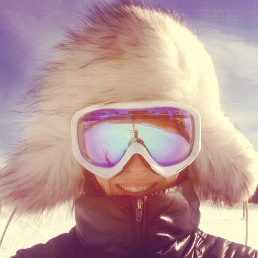 Dena fur hat